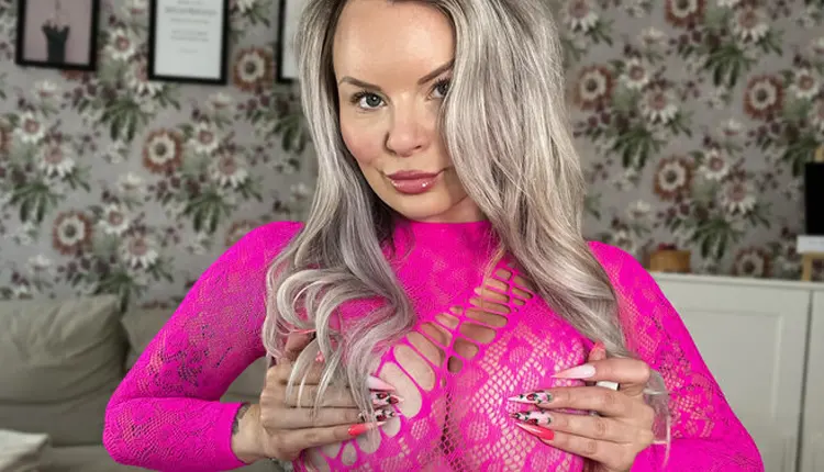 Shorty Holly Nude & OF